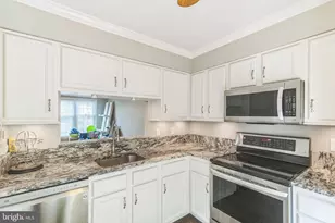 15076 Maple Glen Ct, Dumfries, VA 22025 - Photo 12