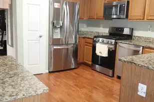 5366 Mansfield Ct, Woodbridge, VA 22193 - Photo 4