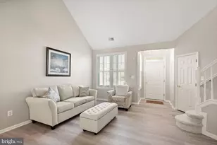 6932 Walnut Hill Dr, Gainesville, VA 20155 - Photo 8