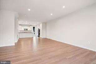 4016 Shire Meadow Ln, Triangle, VA 22172 - Photo 8