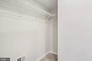 4016 Shire Meadow Ln, Triangle, VA 22172 - Photo 18