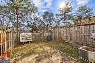 1925 Inglebrook Dr, Woodbridge, VA 22192 - Photo 24