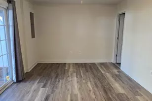 8754 Elsing Green Dr, Manassas, VA 20112 - Photo 4