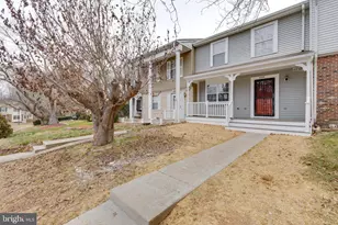 4206 Gunston Ct, Woodbridge, VA 22193 - Photo 2