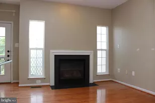 6719 Emmanuel Ct, Gainesville, VA 20155 - Photo 10
