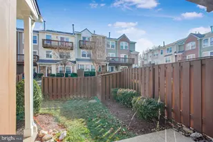 4047 Chetham Wy, Woodbridge, VA 22192 - Photo 8