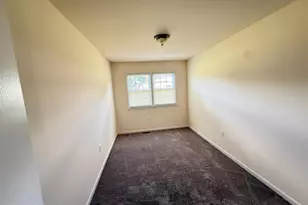 4306 Eileen Ct, Woodbridge, VA 22193 - Photo 8