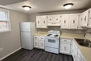 5055 Lakeland Ct, Woodbridge, VA 22193 - Photo 2