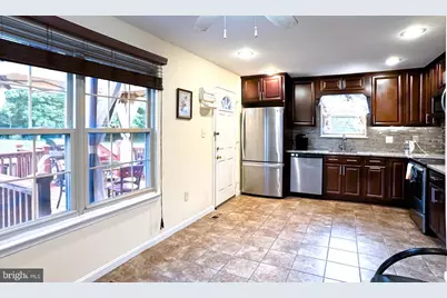 14212 Savannah Drive, Woodbridge, VA 22193 - Photo 6