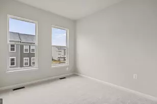 15071 Jaxton Sq Ln, Haymarket, VA 20169 - Photo 12