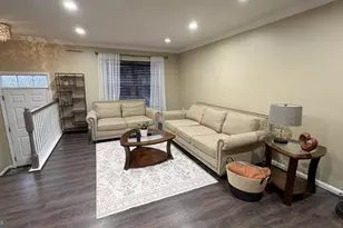 6821 Avalon Isle Way, Gainesville, VA 20155 - Photo 4