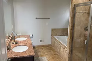 572 Marina Landing Ln, Woodbridge, VA 22191 - Photo 14