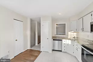 3969 Pepperidge Ct, Woodbridge, VA 22192 - Photo 4