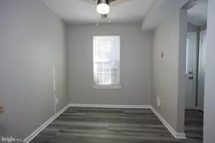 16326 Taconic Cir, Dumfries, VA 22025 - Photo 10