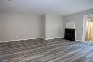 16326 Taconic Cir, Dumfries, VA 22025 - Photo 8