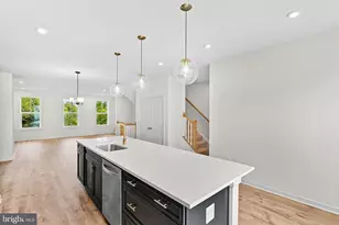 17960 Alicia Ave, Dumfries, VA 22026 - Photo 4