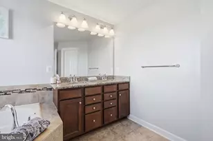 3012 Landing Eagle Ct, Woodbridge, VA 22191 - Photo 32