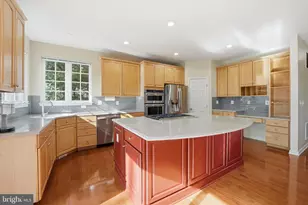 13020 Pilgrims Inn Dr, Woodbridge, VA 22193 - Photo 6