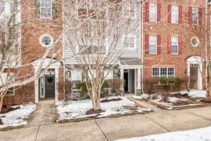 4112 Potomac Highlands Cir, Triangle, VA 22172 - Photo 2