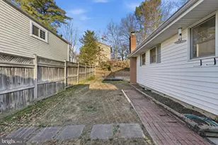 12708 Valleywood Dr, Woodbridge, VA 22192 - Photo 32