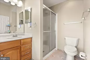 16601 Accolon Ct, Dumfries, VA 22025 - Photo 32