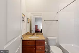 17232 Miss Packard Ct, Dumfries, VA 22026 - Photo 38