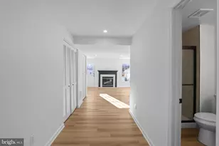 1742 Tiger Lily Cir, Woodbridge, VA 22192 - Photo 18