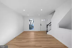 1742 Tiger Lily Cir, Woodbridge, VA 22192 - Photo 8