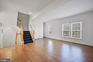 10104 Sir Reynard Ln, Bristow, VA 20136 - Photo 4