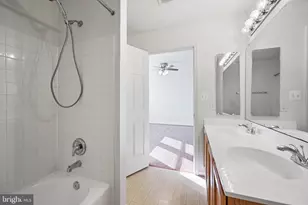 10104 Sir Reynard Ln, Bristow, VA 20136 - Photo 16