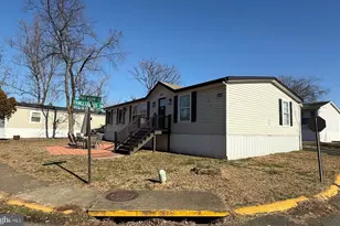 104 Prince Charles Ln, Dumfries, VA 22026 - Photo 4