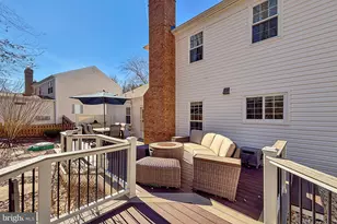 11963 Hedges Run Dr, Woodbridge, VA 22192 - Photo 16