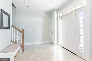 7921 Culloden Crest Ln, Gainesville, VA 20155 - Photo 4