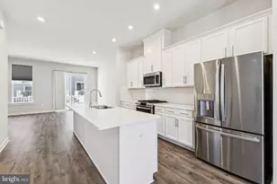 1697 Beech Leaf St, Dumfries, VA 22026 - Photo 8