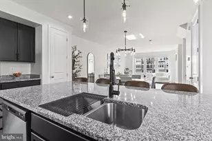 3992 Shire Meadow Ln, Triangle, VA 22172 - Photo 20