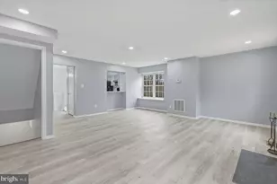 8501 Charnwood Ct, Manassas, VA 20111 - Photo 12