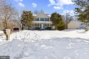 5897 Penacle Ct, Woodbridge, VA 22193 - Photo 2