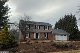 4354 Misty Ridge Dr, Haymarket, VA 20169 - Photo 2