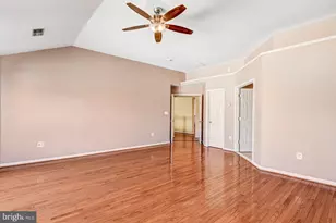 14570 Collingham Pl, Gainesville, VA 20155 - Photo 36