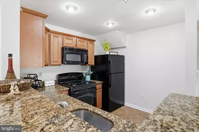 1067 Gardenview Loop #302, Woodbridge, VA 22191 - Photo 8