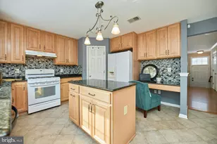 8300 Wallace Ln, Manassas, VA 20109 - Photo 10