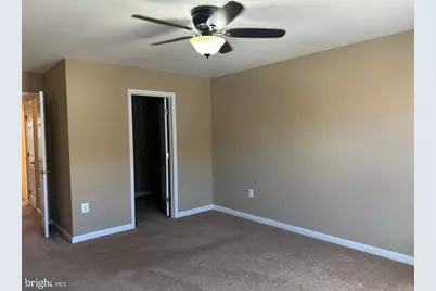 7868 Crescent Park Drive, Gainesville, VA 20155 - Photo 8