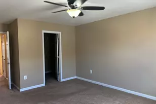 7868 Crescent Park Dr, Gainesville, VA 20155 - Photo 8