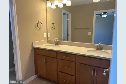 7868 Crescent Park Drive, Gainesville, VA 20155 - Photo 10