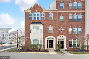 7416 Brunson Cir, Gainesville, VA 20155 - Photo 1