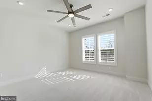 14679 Grand Cru Loop, Gainesville, VA 20155 - Photo 32