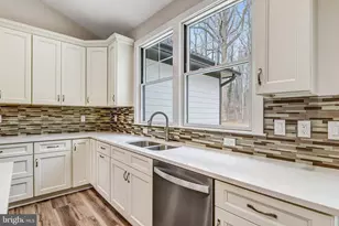 16220 Waterfall Rd, Haymarket, VA 20169 - Photo 14