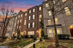 2218 Margraf Cir, Woodbridge, VA 22191 - Photo 2