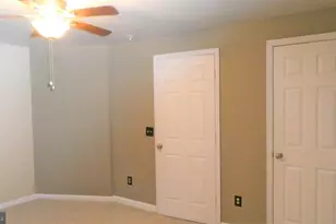 8515 Preakness Pl, Gainesville, VA 20155 - Photo 10