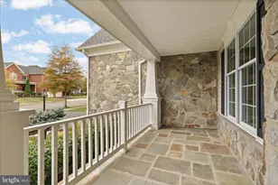 5806 Waterloo Bridge Cir, Haymarket, VA 20169 - Photo 8